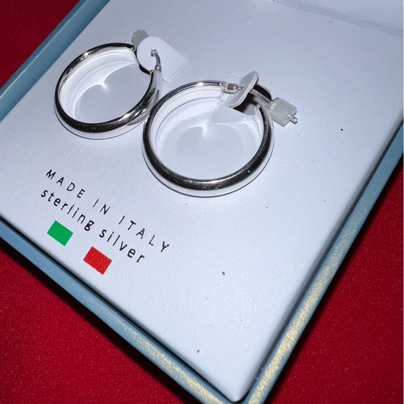 100% Authentic NIB - Picture 2 of 3